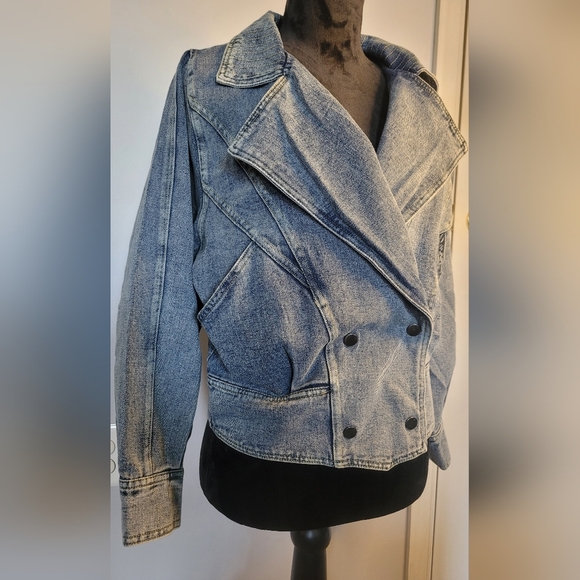 NWT. Lightweight Denim Double-Breasted Women's Jacket. Size S - Picture 1 of 6